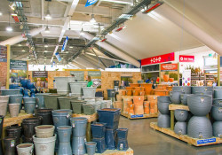 grandstand-hilliers-event-at-newbury-racecourse-pot-display.jpg